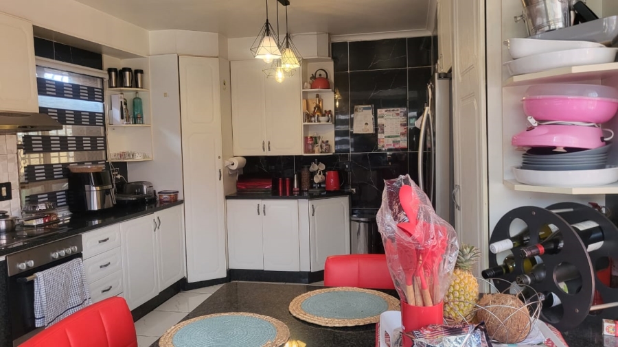 3 Bedroom Property for Sale in South Hills Gauteng