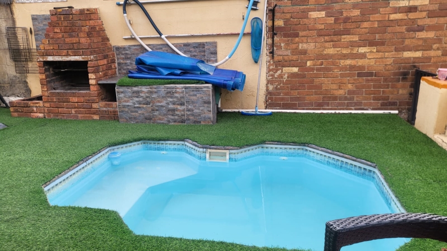 3 Bedroom Property for Sale in South Hills Gauteng