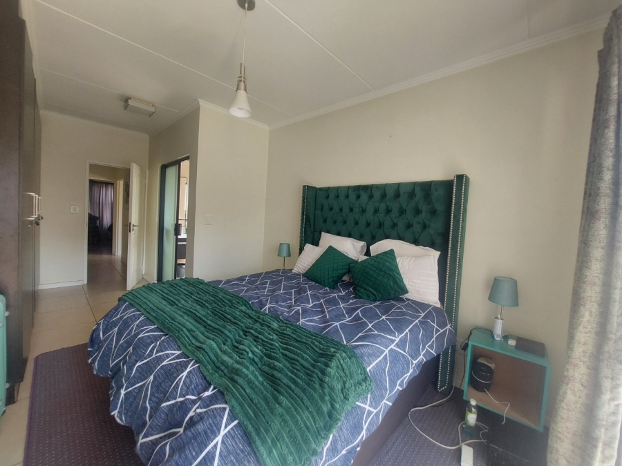 To Let 2 Bedroom Property for Rent in Kyalami Hills Gauteng
