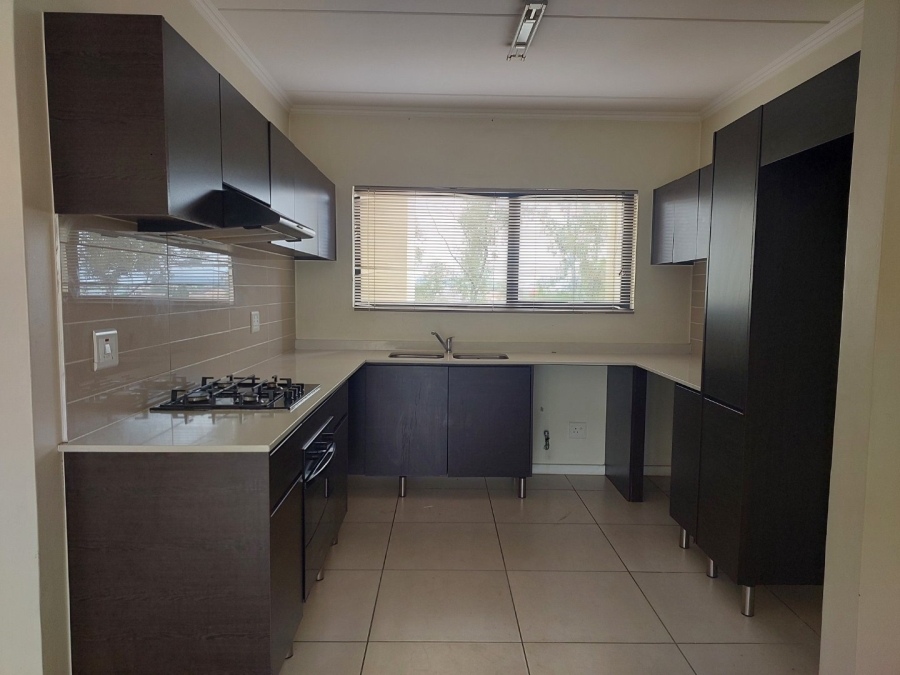 To Let 2 Bedroom Property for Rent in Kyalami Hills Gauteng