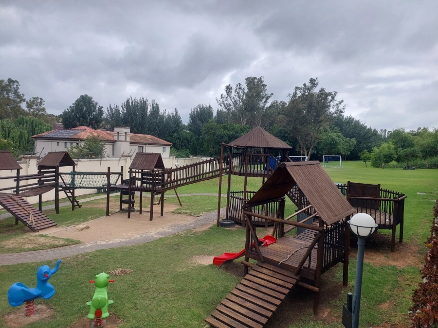 To Let 2 Bedroom Property for Rent in Kyalami Hills Gauteng