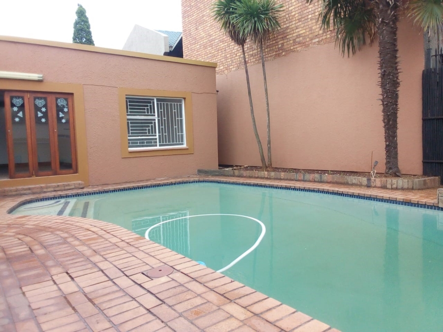 4 Bedroom Property for Sale in Dalpark Proper Gauteng