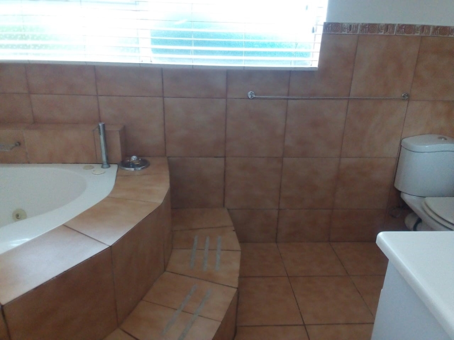 4 Bedroom Property for Sale in Dalpark Proper Gauteng
