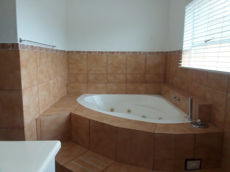 4 Bedroom Property for Sale in Dalpark Proper Gauteng