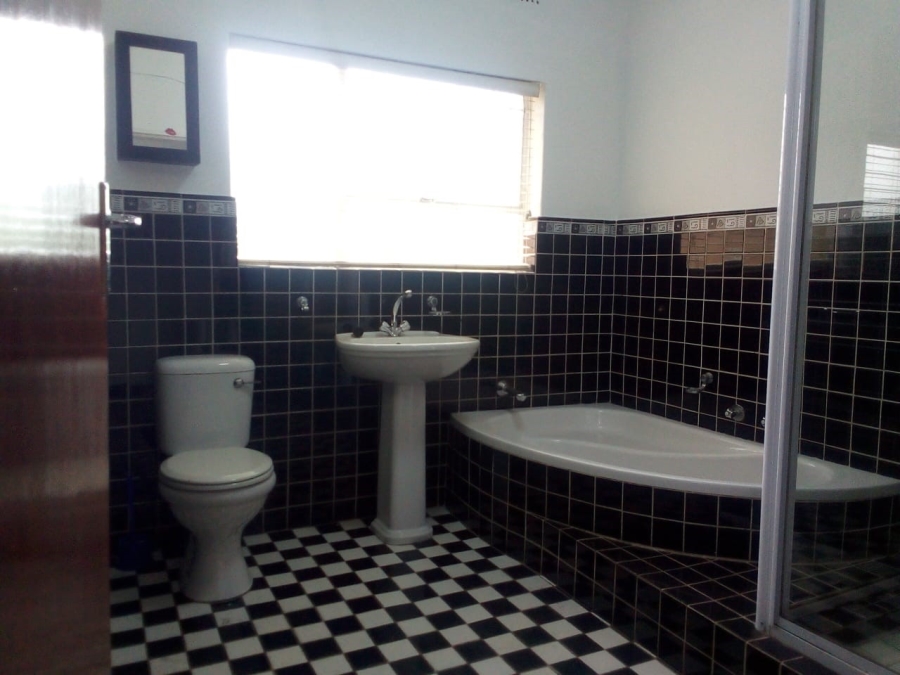 4 Bedroom Property for Sale in Dalpark Proper Gauteng