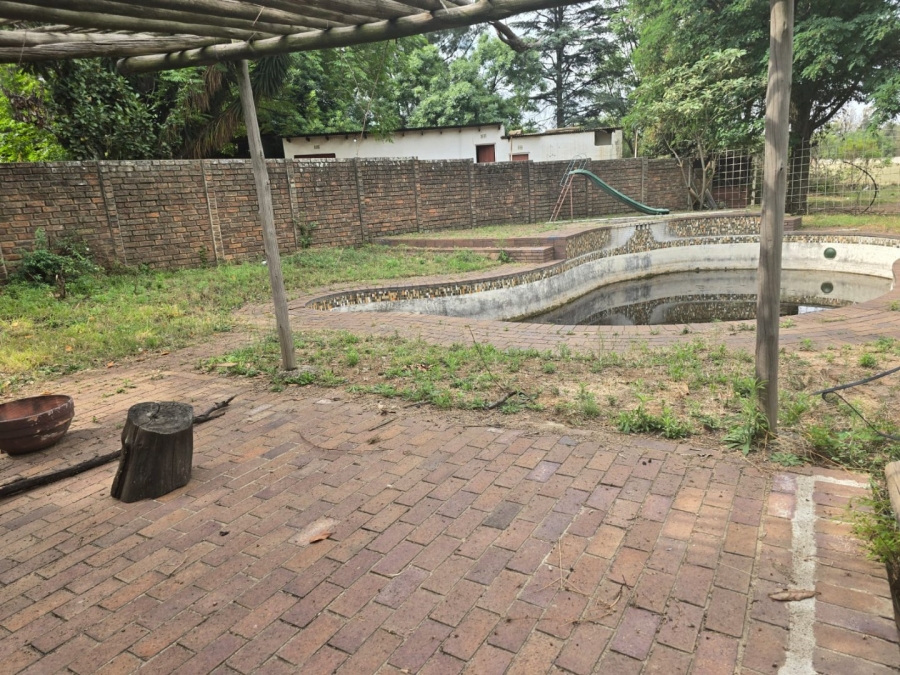 5 Bedroom Property for Sale in Austinview Gauteng