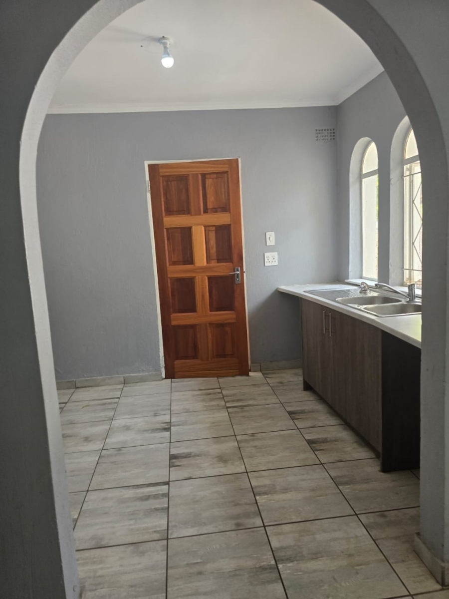 5 Bedroom Property for Sale in Austinview Gauteng