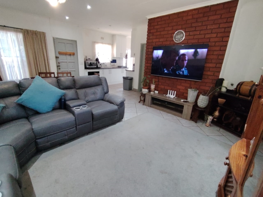 3 Bedroom Property for Sale in Hennopspark Gauteng