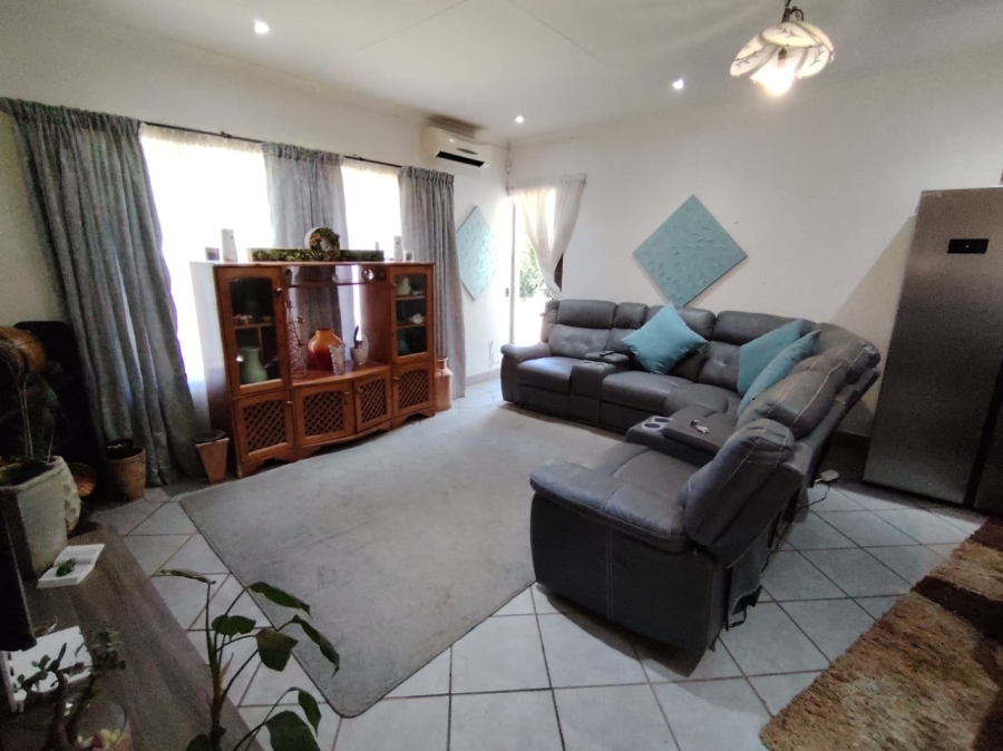 3 Bedroom Property for Sale in Hennopspark Gauteng