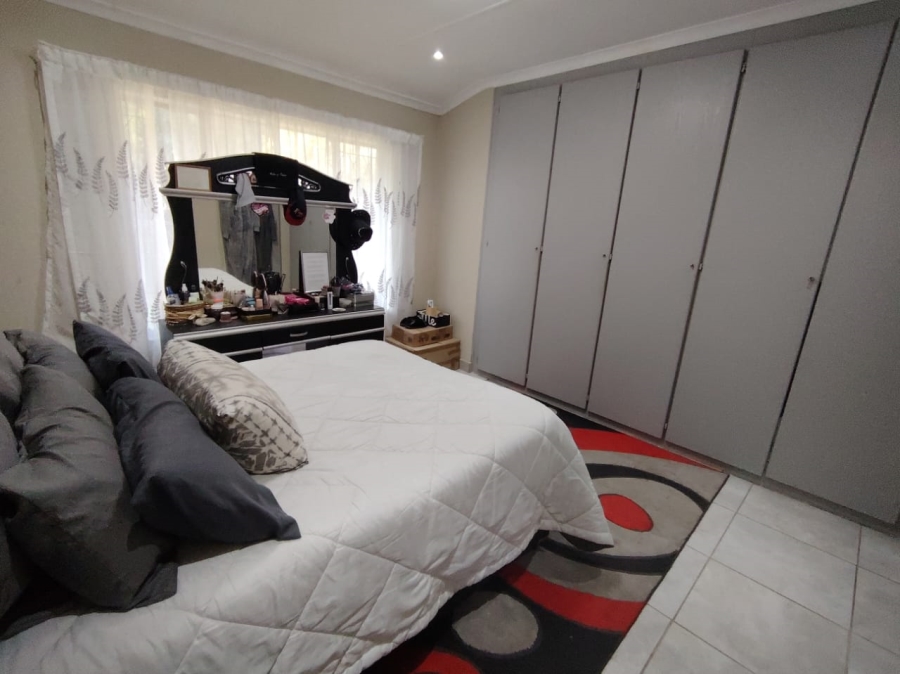3 Bedroom Property for Sale in Hennopspark Gauteng