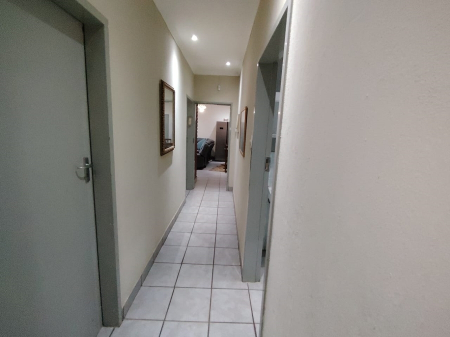 3 Bedroom Property for Sale in Hennopspark Gauteng
