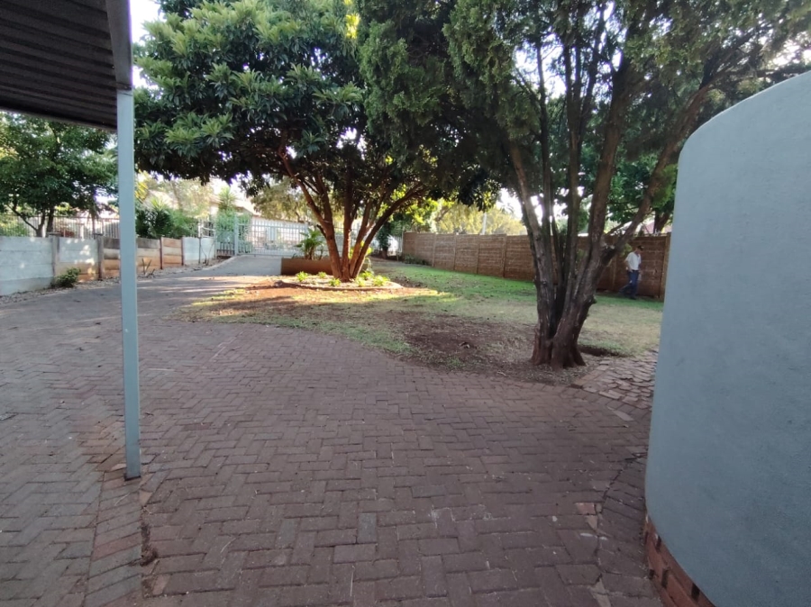3 Bedroom Property for Sale in Hennopspark Gauteng