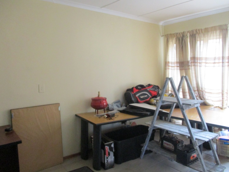 4 Bedroom Property for Sale in Sinoville Gauteng