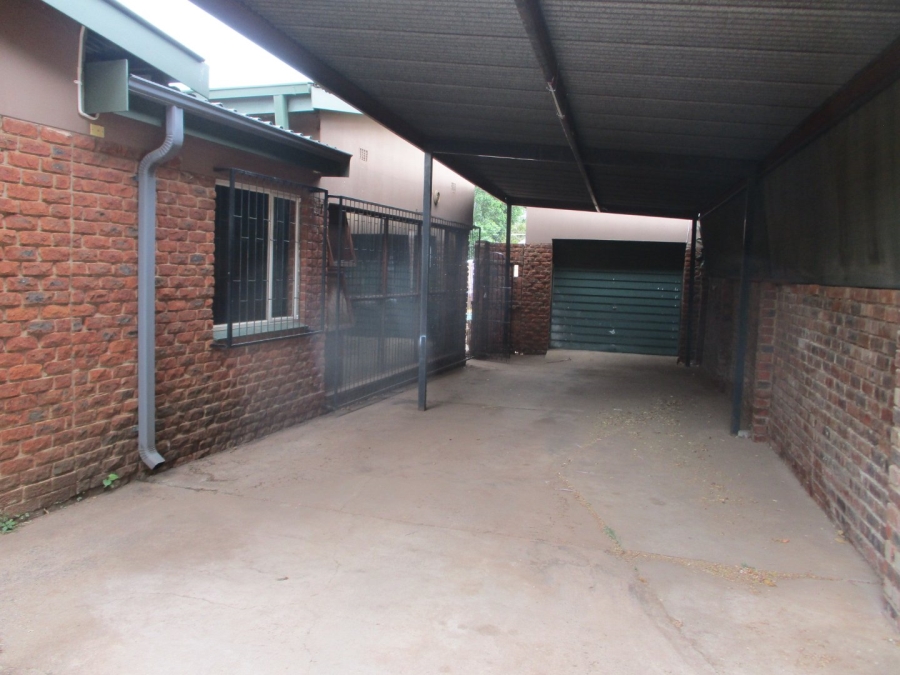 4 Bedroom Property for Sale in Sinoville Gauteng