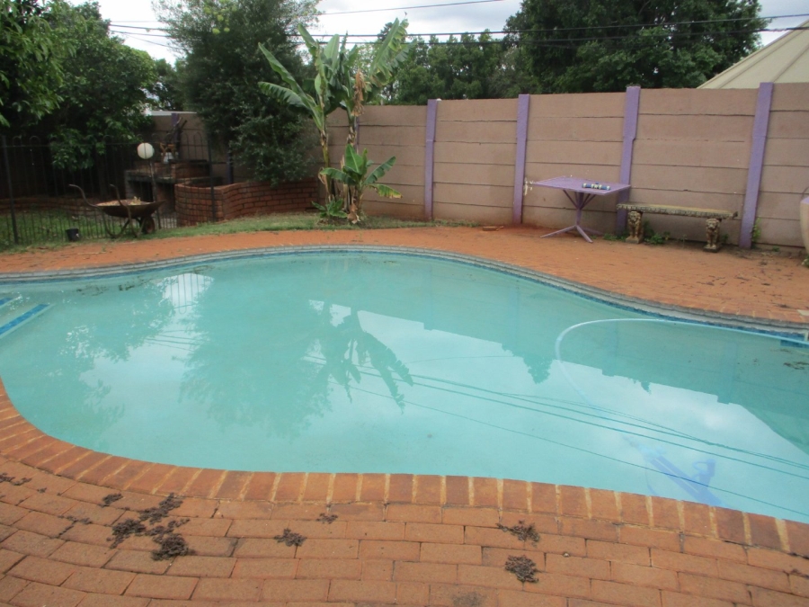 4 Bedroom Property for Sale in Sinoville Gauteng
