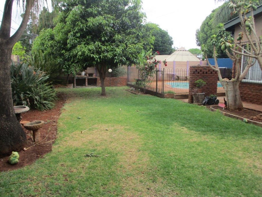 4 Bedroom Property for Sale in Sinoville Gauteng