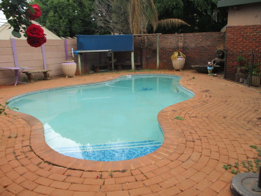 4 Bedroom Property for Sale in Sinoville Gauteng