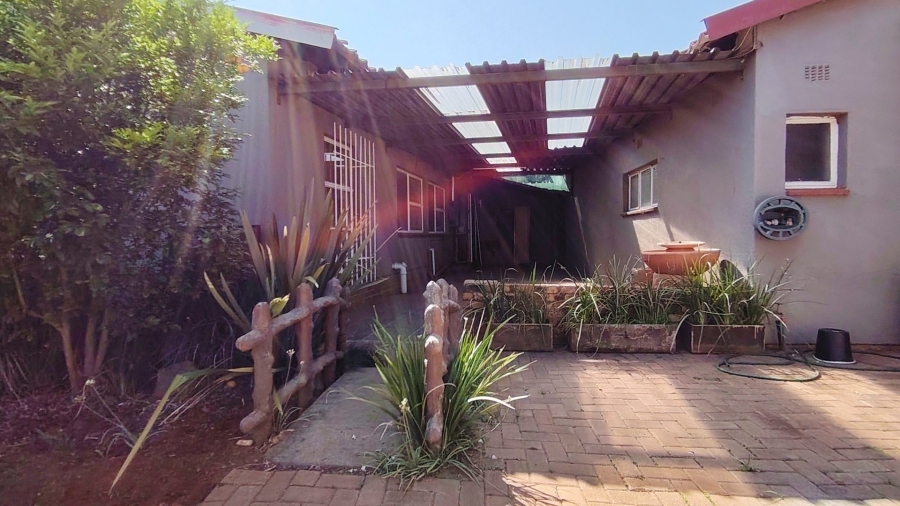 3 Bedroom Property for Sale in Risiville Gauteng