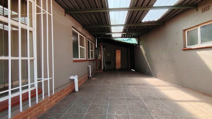 3 Bedroom Property for Sale in Risiville Gauteng