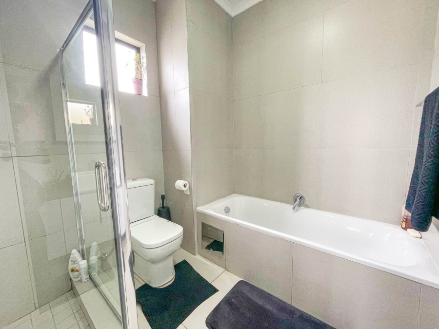 3 Bedroom Property for Sale in Carlswald Gauteng