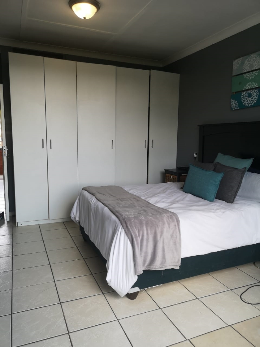 2 Bedroom Property for Sale in Pretoria Gardens Gauteng