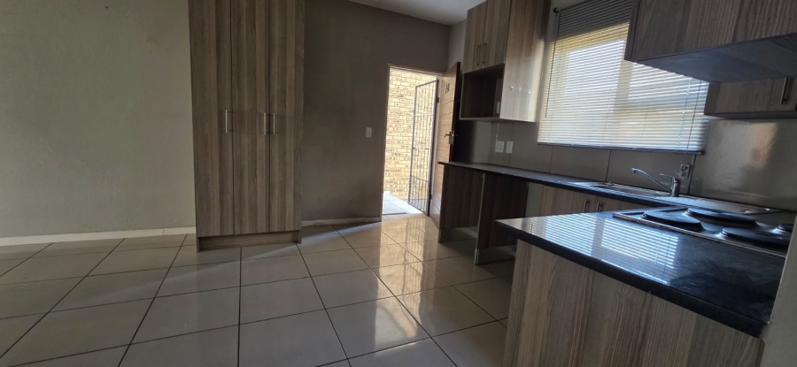 2 Bedroom Property for Sale in Brentwood Park AH Gauteng