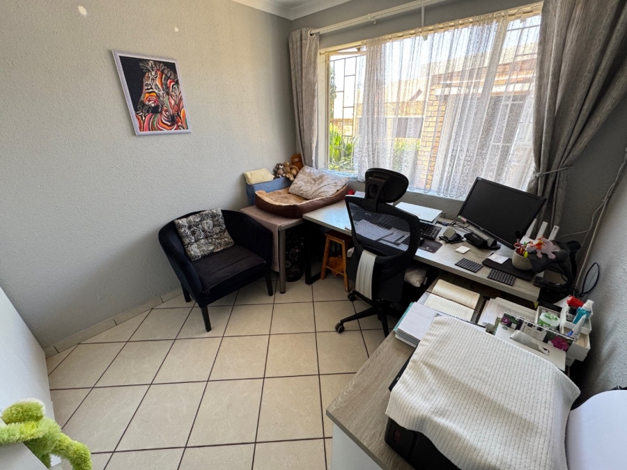 3 Bedroom Property for Sale in Terenure Gauteng
