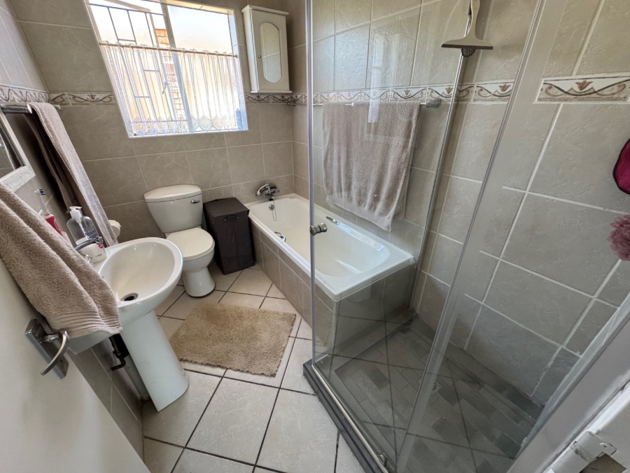 3 Bedroom Property for Sale in Terenure Gauteng