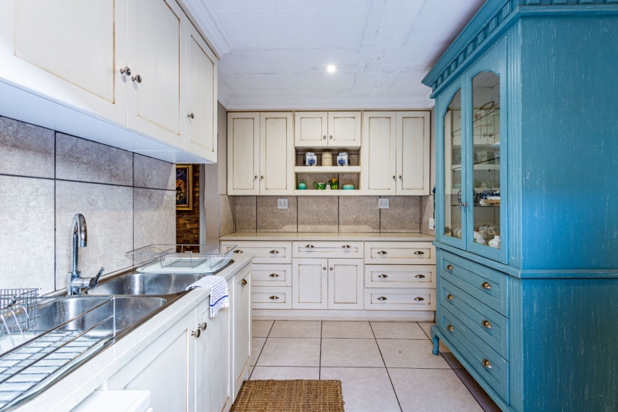 3 Bedroom Property for Sale in Lombardy Gauteng