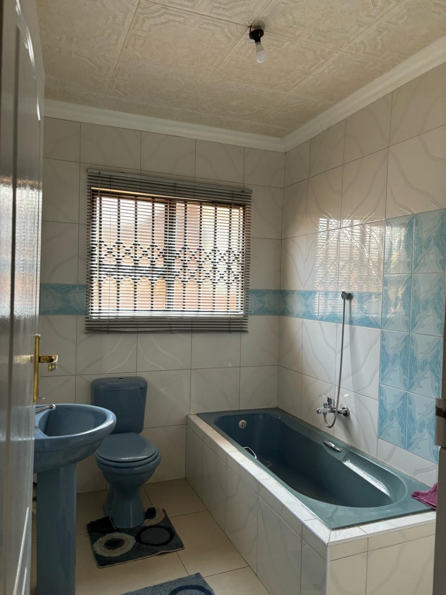 3 Bedroom Property for Sale in Duduza Gauteng