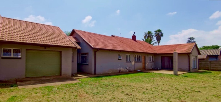 3 Bedroom Property for Sale in Meyerton Central Gauteng
