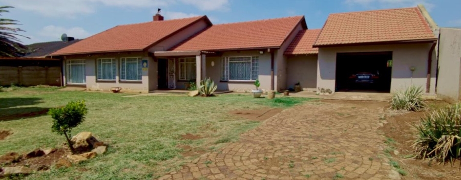 3 Bedroom Property for Sale in Meyerton Central Gauteng