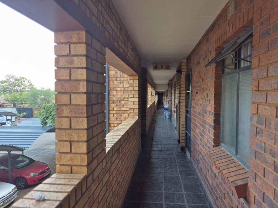 2 Bedroom Property for Sale in Montana Tuine Gauteng