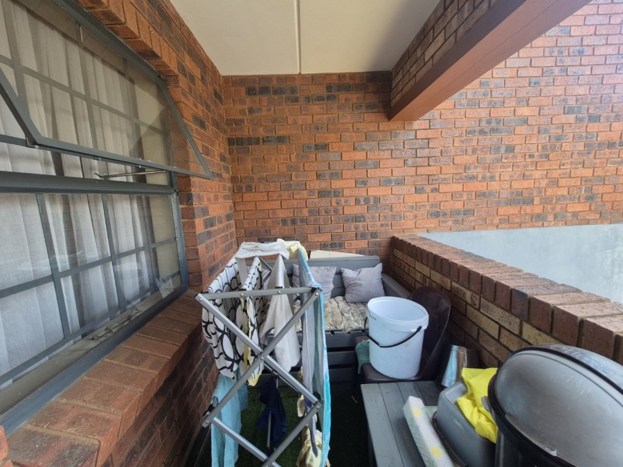 2 Bedroom Property for Sale in Montana Tuine Gauteng