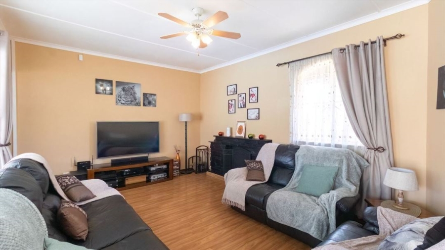 3 Bedroom Property for Sale in Edleen Gauteng
