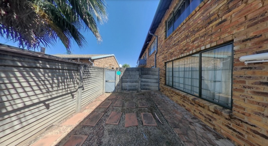 1 Bedroom Property for Sale in Annlin Gauteng