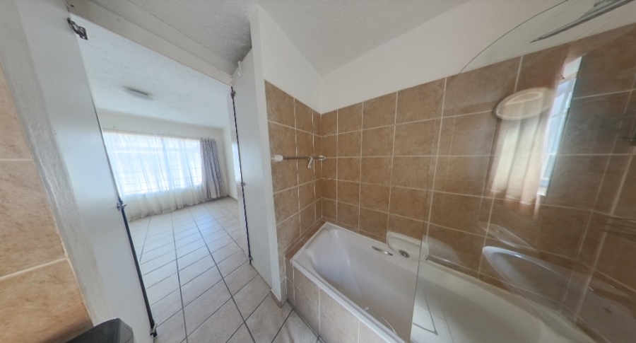 1 Bedroom Property for Sale in Annlin Gauteng