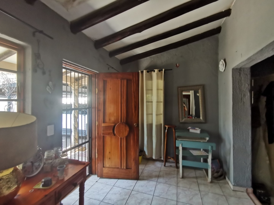6 Bedroom Property for Sale in Sinoville Gauteng