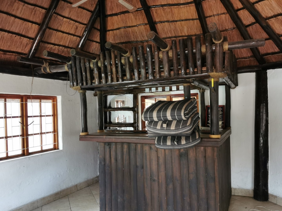 6 Bedroom Property for Sale in Sinoville Gauteng