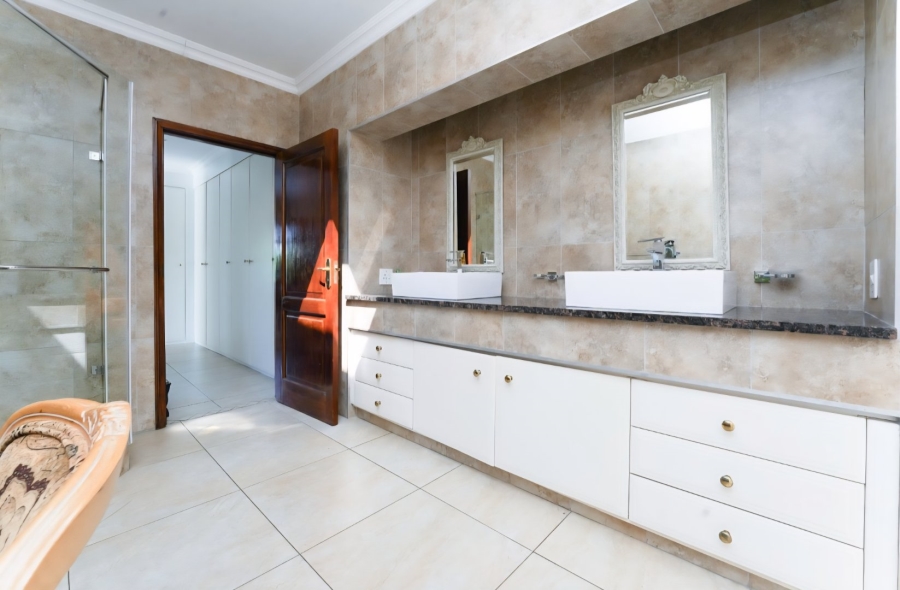 4 Bedroom Property for Sale in Dainfern Golf Estate Gauteng