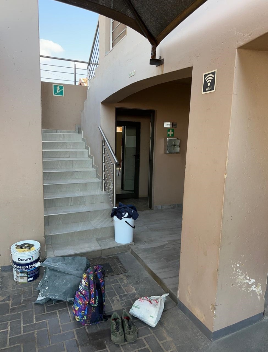5 Bedroom Property for Sale in Commercia Gauteng