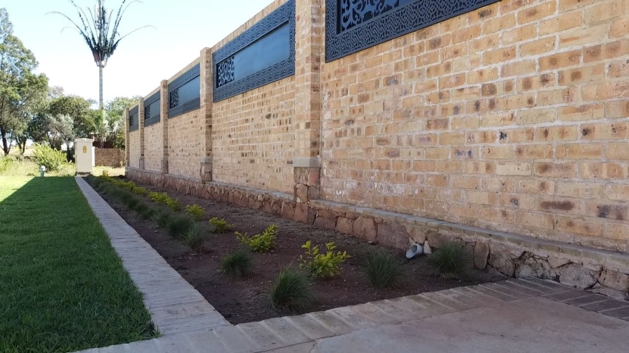 5 Bedroom Property for Sale in Noordheuwel Gauteng