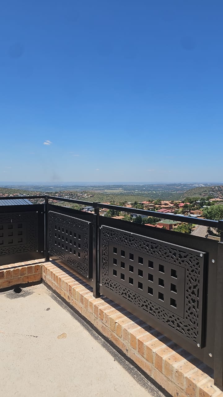 5 Bedroom Property for Sale in Noordheuwel Gauteng