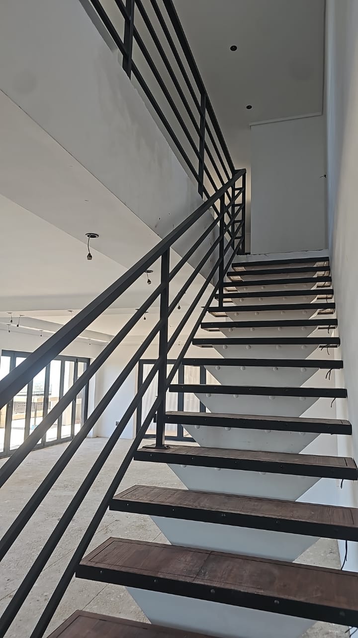 5 Bedroom Property for Sale in Noordheuwel Gauteng