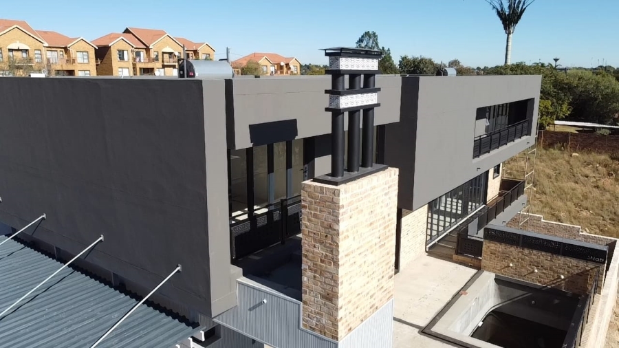 5 Bedroom Property for Sale in Noordheuwel Gauteng