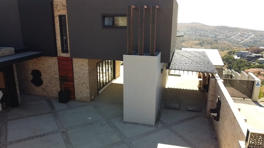 5 Bedroom Property for Sale in Noordheuwel Gauteng
