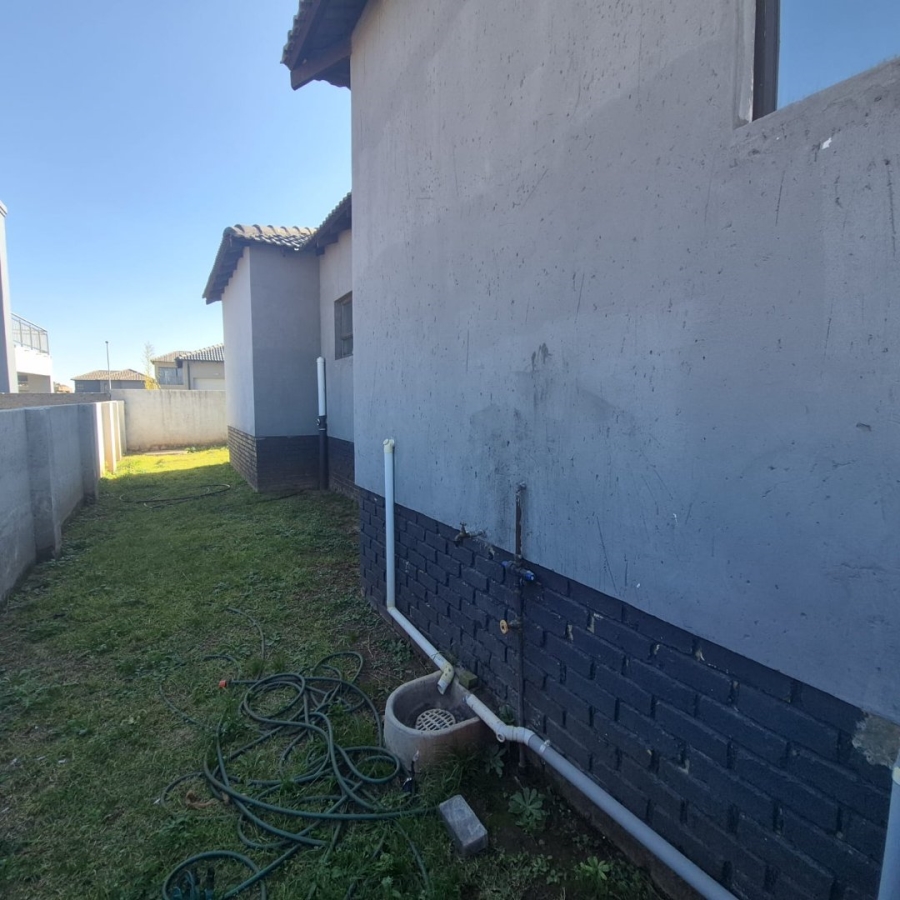 3 Bedroom Property for Sale in Wildtuinpark Gauteng