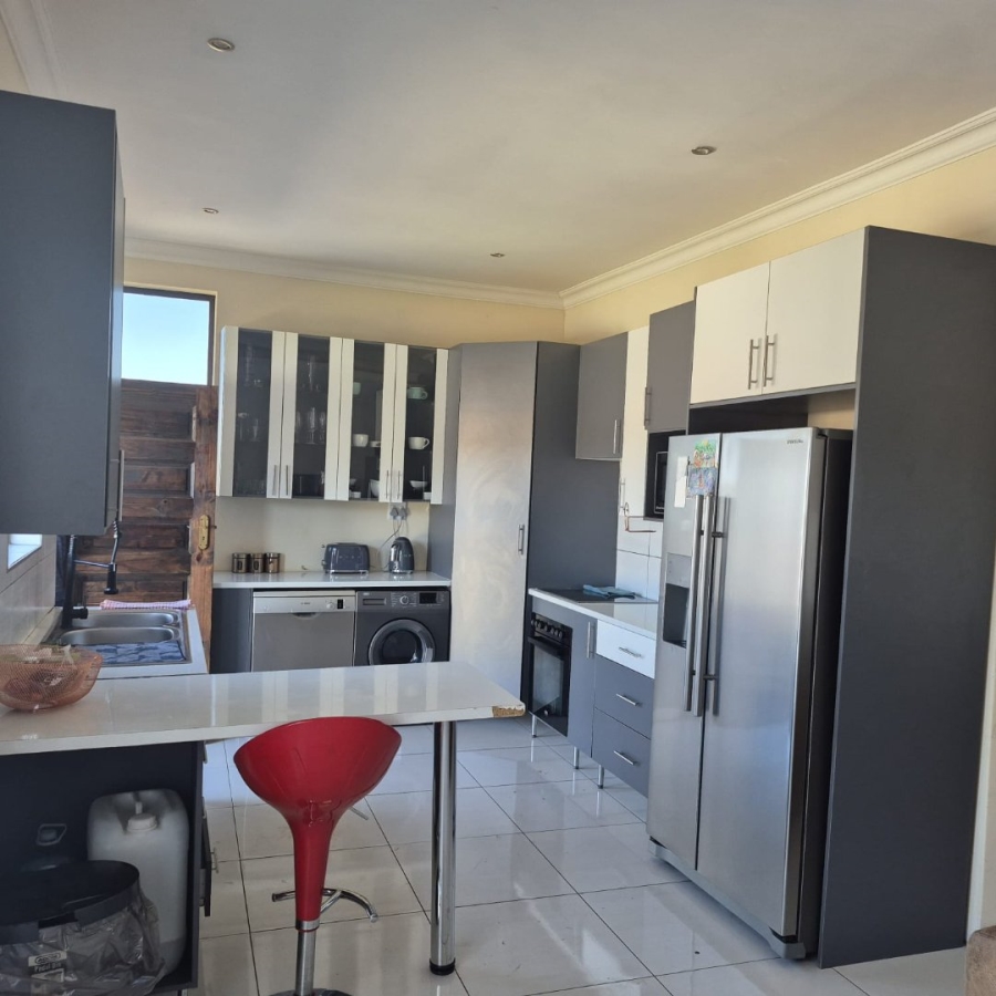 3 Bedroom Property for Sale in Wildtuinpark Gauteng