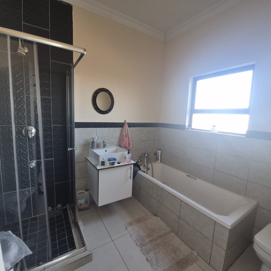 3 Bedroom Property for Sale in Wildtuinpark Gauteng