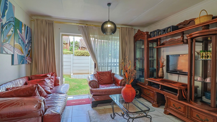 2 Bedroom Property for Sale in Wilgeheuwel Gauteng